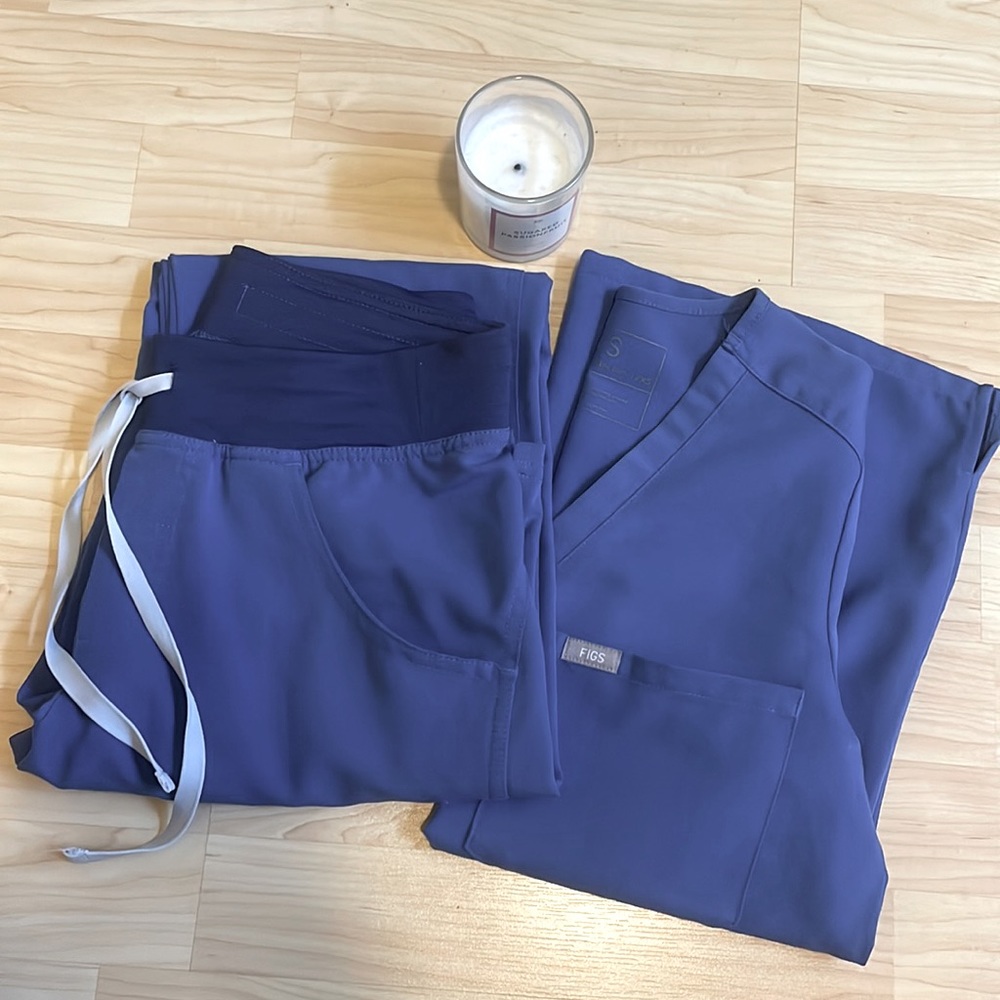 FIGS scrub set ❤️